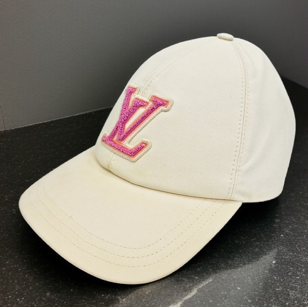 ✨️Authentic Louis Vuitton Signature Cap with Pink Lv Logo - Picture 11 of 16